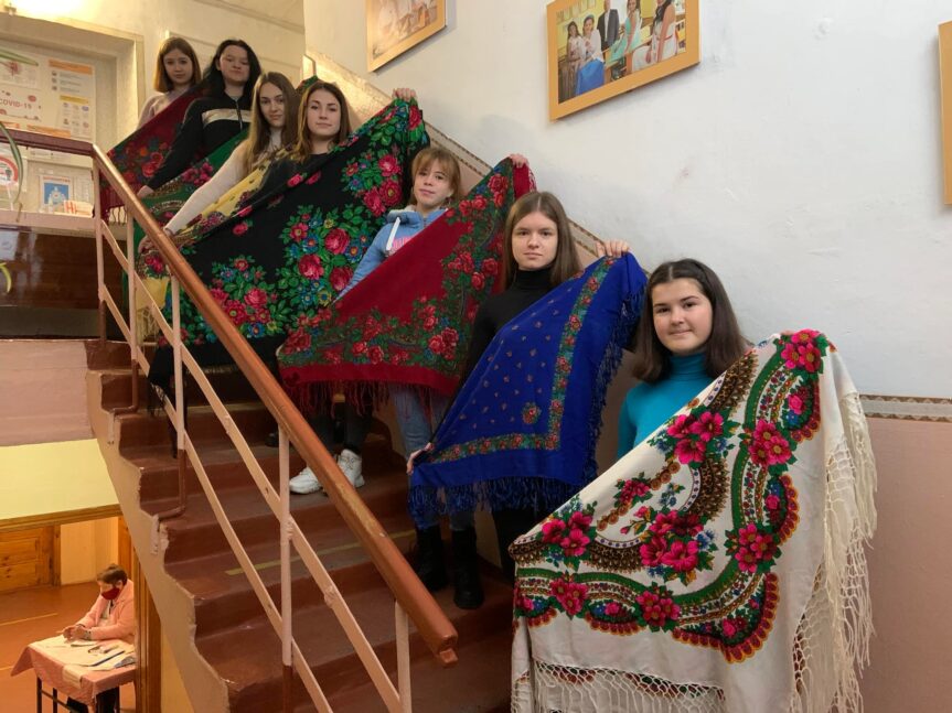 “Українська хустка – берегиня вроди”